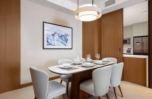 Downtown Dubai Apartment | Fabulous Apt w/Sensational Burj Khalifa Views