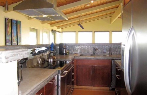 Florence House | fabulous beachfront home, 2 bed, 2 bath, stunning panoramic views - Seaweed