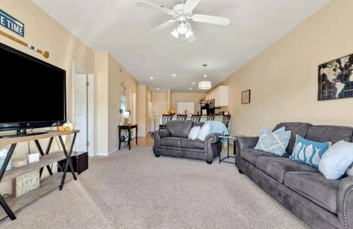 Camdenton Condo | Fabulous & clean lake condo 2BD/2BA sleeps 8!