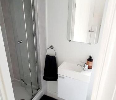 Porthcawl House | Fabulous family house next to the beach