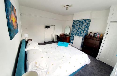 Porthcawl House | Fabulous family house next to the beach