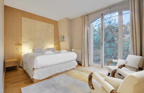 Ternes House | Fabulous House - a Gem in Chic Western Paris