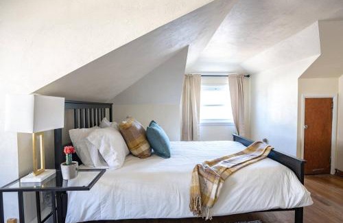 Atlantic City House | Fabulous Mid Century 4BR 3Bath House