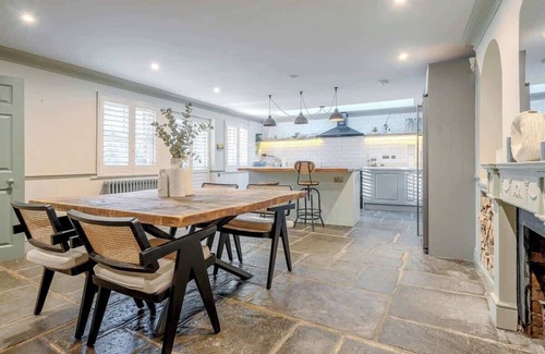 Larkhall House | Fabulous Oasis for unique experience in Clapham