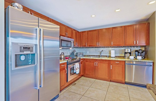 Honokowai Condo | FABULOUS OCEAN VIEW, 6th FLOOR CONDO, “150-5 STAR REVIEWS”