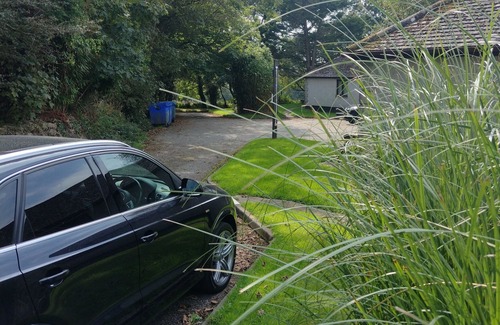 Chysauster House | Fabulous self-catering holiday bungalow in the grounds of a 16C Manor House.
