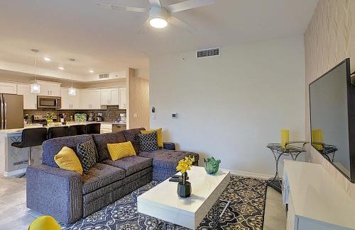 Kissimmee House | Fabulous Thematic 2BR Condo with Kids Splash Pad