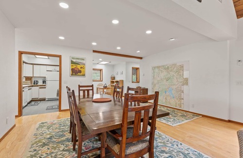 Gardiner House | Fabulous Views of Yellowstone and Electric Peak