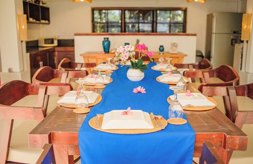 Dencarik Villa | Fabulous villa right on the beach with large pool, tropical garden & staff