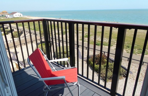 Pevensey Apartment | Fabulously Located Beachfront Apartment with Sea Views and Free Private Parking