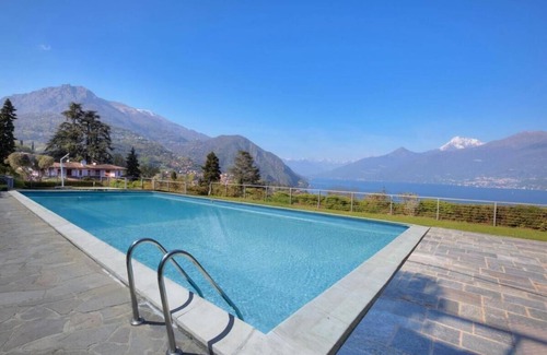 Menaggio Apartment | FABULOUSLY LOCATED WITH VIEWS OF LAKE COMO WITH A HEATED POOL