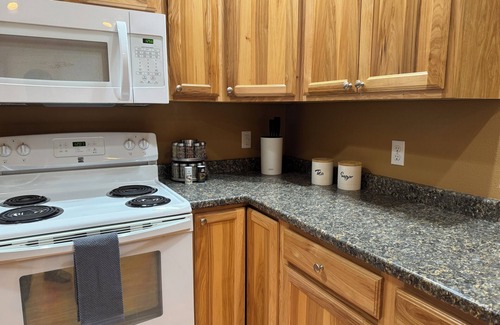 Fairbanks House | Fairbanks Basecamp – Comfort & Convenience Near Airport