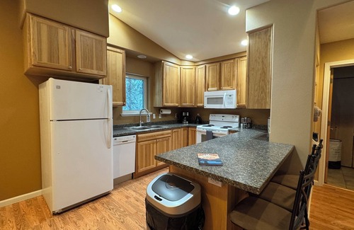 Fairbanks House | Fairbanks Basecamp – Comfort & Convenience Near Airport