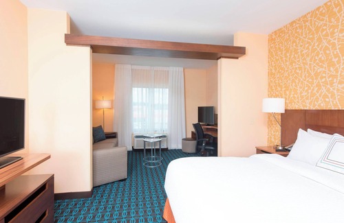 Clinton Hotel | Fairfield Inn & Suites by Marriott Jackson Clinton