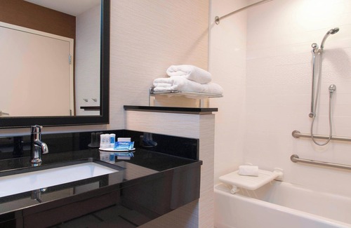 Clinton Hotel | Fairfield Inn & Suites by Marriott Jackson Clinton