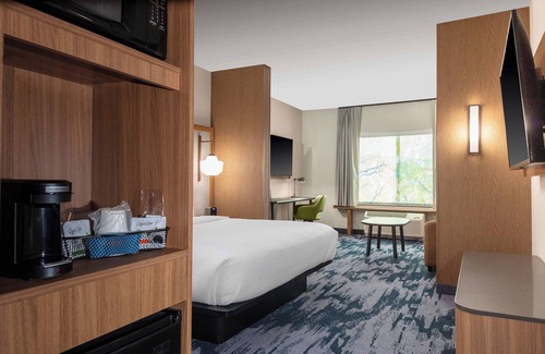 Medford Hotel | Fairfield Inn & Suites by Marriott Medford