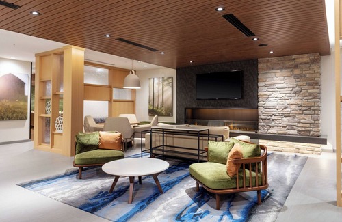 Medford Hotel | Fairfield Inn & Suites by Marriott Medford