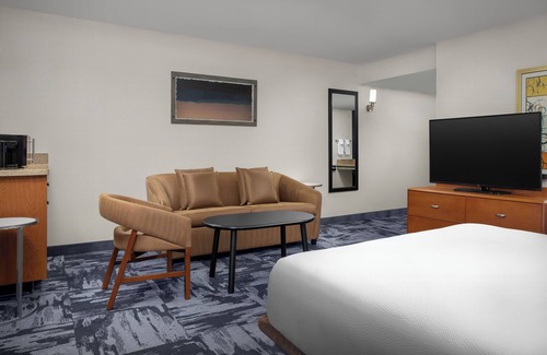 Victory Hills Hotel | Fairfield Inn & Suites by Marriott Albuquerque Airport