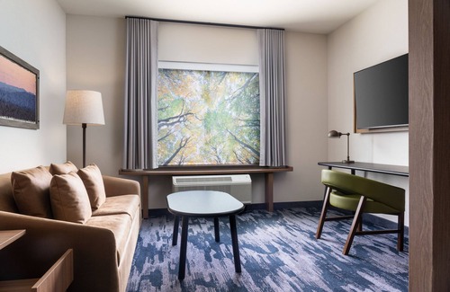 Brooklyn Hotel | Fairfield Inn & Suites by Marriott Cleveland Tiedeman Road