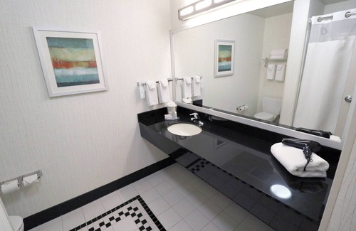 Des Moines Hotel | Fairfield Inn & Suites by Marriott Des Moines Airport