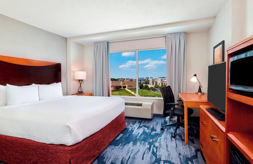 Downtown Indianapolis Hotel | Fairfield Inn & Suites by Marriott Indianapolis Downtown