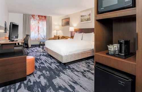 Westchase Hotel | Fairfield Inn & Suites Houston Westchase