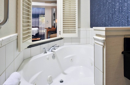 Capitola Hotel | Fairfield Inn & Suites Santa Cruz - Capitola