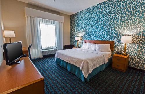Toledo Hotel | Fairfield Inn & Suites Toledo North