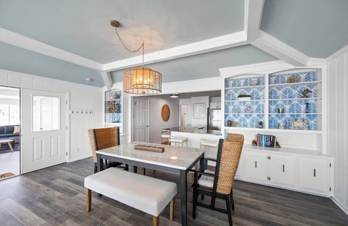 Alabama Gulf Coast Cottage | Fairhope Cottage: Waterfront, sunset views, screened porch, private pier.