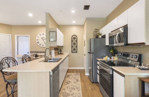 Downtown Branson Condo | Fairview Escape - Holiday Hills Branson - Golf - Outdoor Pools