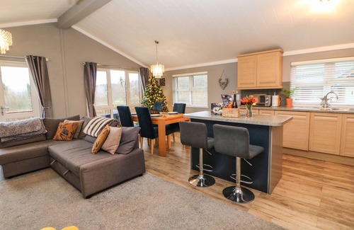 Swarland Cottage | FAIRWAY VIEW LODGE, pet friendly, character holiday cottage in Felton