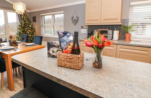 Swarland Cottage | FAIRWAY VIEW LODGE, pet friendly, character holiday cottage in Felton