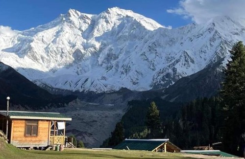 Gilgit-Baltistan Hotel | Fairy meadows BroadView Hotel