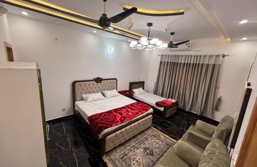 Fatehjang House | Falcon Guest House