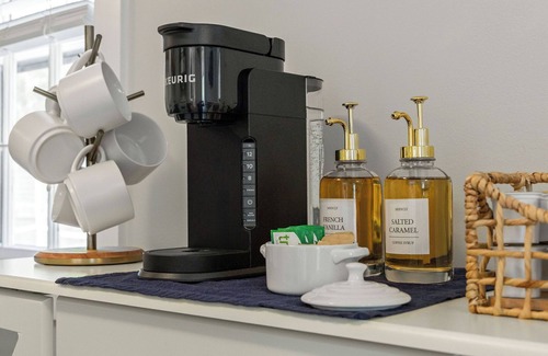 South Dennis House | Fall Cape Escape | Firepit, Foliage & Cozy Vibes