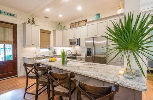 Cottage District House | Fall Dates Available! 143 Dandelion Dr - Cottage District! Across from tennis courts! Gas Grill!