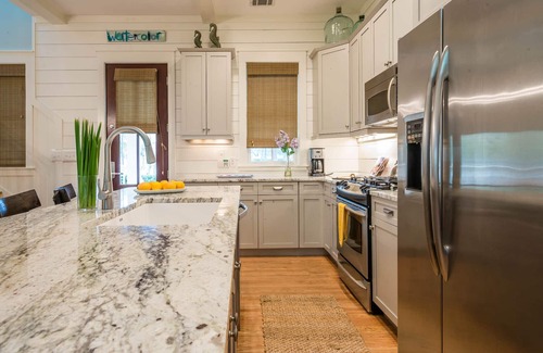 Cottage District House | Fall Dates Available! 143 Dandelion Dr - Cottage District! Across from tennis courts! Gas Grill!