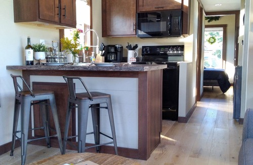Morganton Cabin | Fall Fun in Blue RidgešMins from Downtown Activities