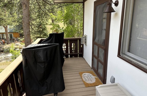 Estes Park Ski Chalet | Fall River Song-Studio