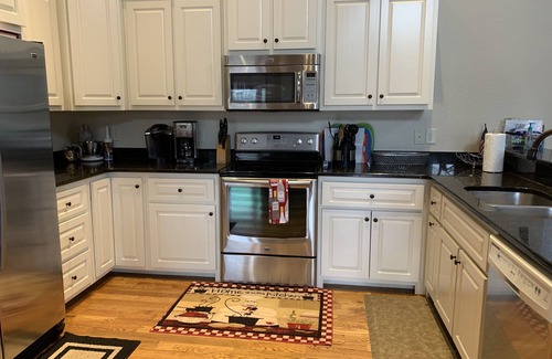 Hiawassee House | Fall special buy 3 nights get one free last minute deal