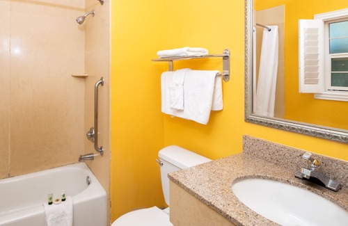 Fallbrook Hotel | Fallbrook Country Inn