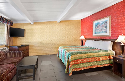 Fallbrook Hotel | Fallbrook Country Inn