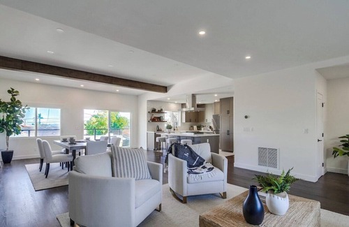 Loma Portal House | FALLing for Luxe Divine Skyline Loma Retreat+pets!