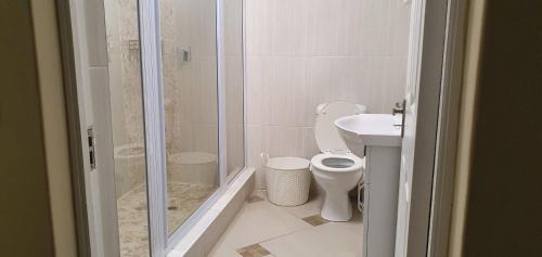 Uvongo Bed & Breakfast | Falling Waters Guest House