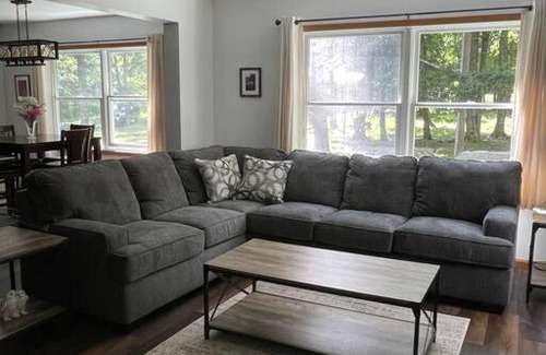 Benton House | Falls Edge Farm Cottage