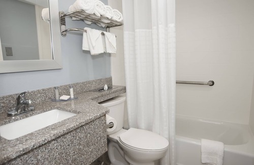 Teaticket Hotel | Falmouth Inn