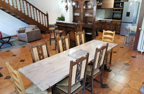 Saint-Saturnin Villa | Familial House Dellac-Mathieu in mountain village Cantal