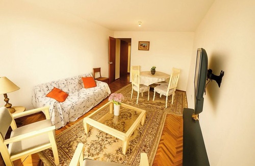 Santiago de Surco Apartment | Familiar & Cozy Apartment near to Miraflores Centre