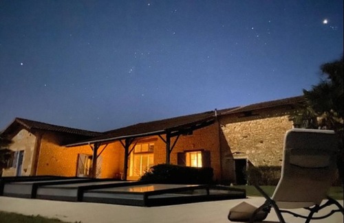 Cellefrouin House | Familie Vakantiehuis tot 12 Personen met Privézwembad