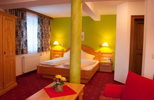 Bad Kleinkirchheim Bed & Breakfast | Familien-suite mit Loggia - Pension Gertraud